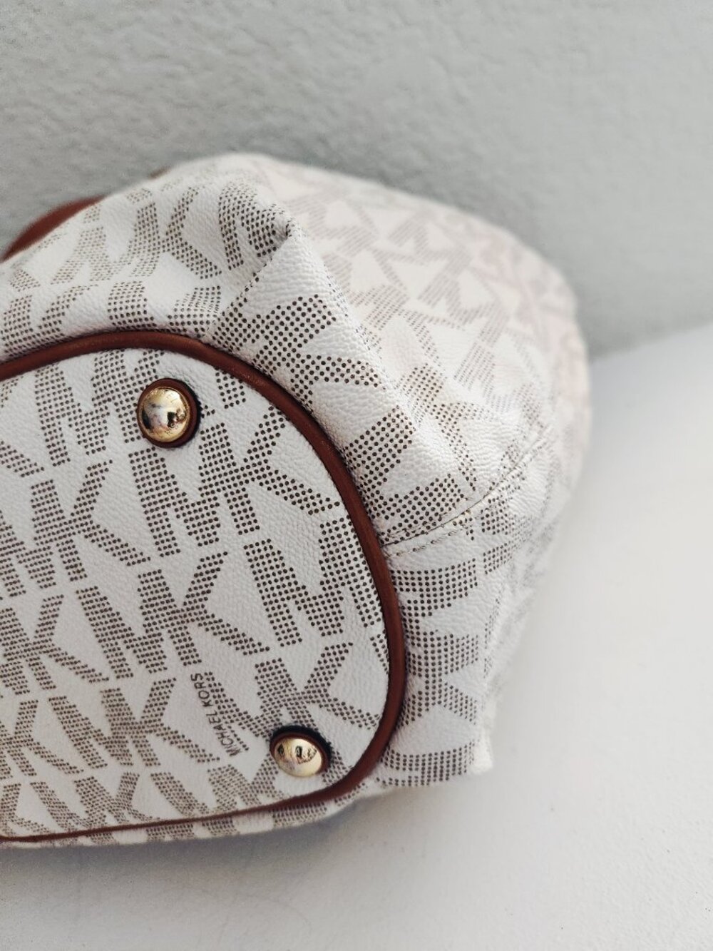 Euc Michael Kors Monogramed Shoulder Bag Purse Tote - Picture 11 of 13